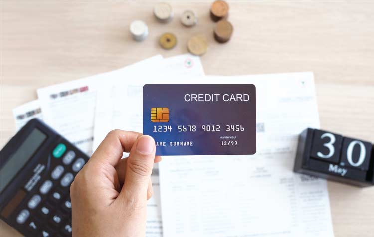 Ways to keep track on your money well through a credit card article